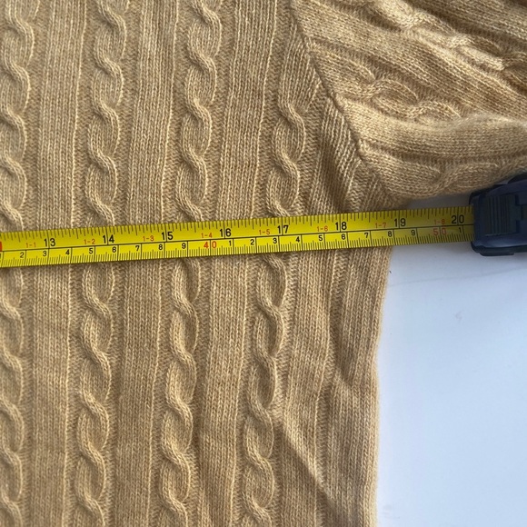 Neiman Marcus Womens 100% Cashmere Sweater Medium M Turtleneck Cable Knit Preppy - Picture 3 of 6